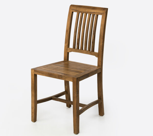 כיסא עץ מלא עם משענת גב גבוהה