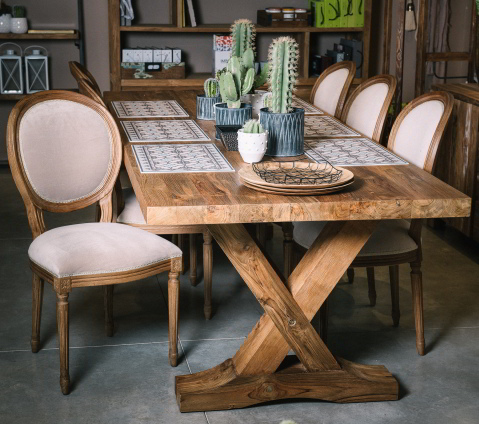 שולח אוכל מעץ מלא