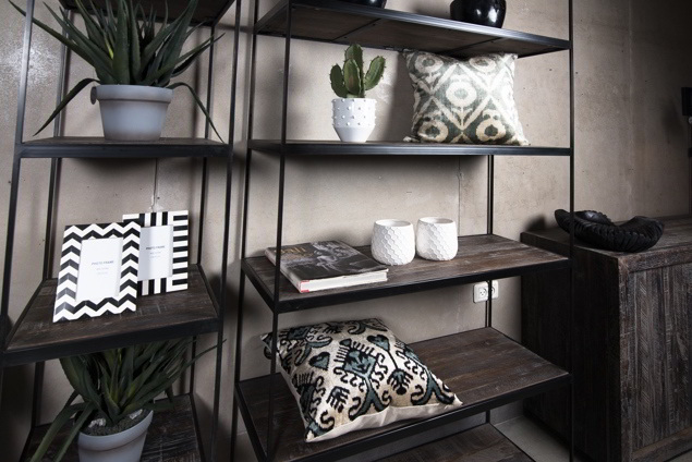 ספריית מדפים פתוחה