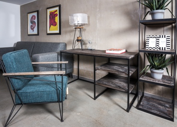 רהיטי עץ וברזל