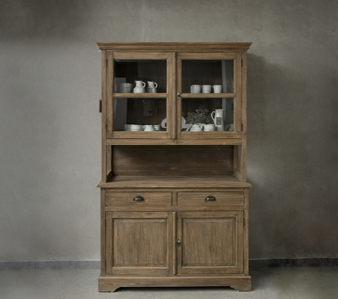 ויטרינה עץ מלא