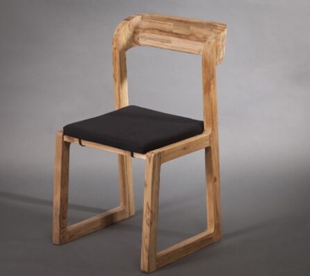 כיסא Pierre