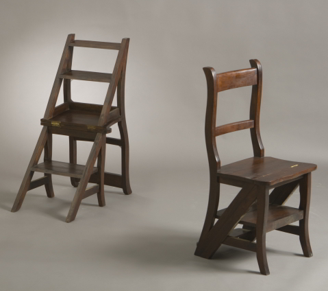 כסא מעץ מלא