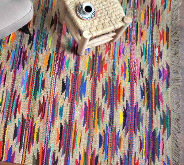 שטיח צבעוני