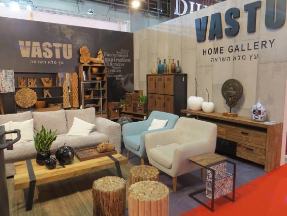 רהיטי עץ מלא