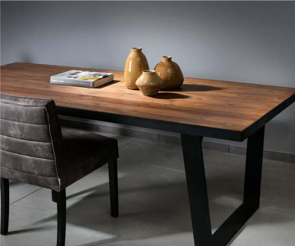 שולחן מעץ מלא