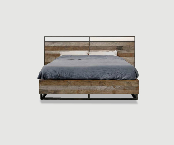 מיטה זוגית מעץ ממוחזר