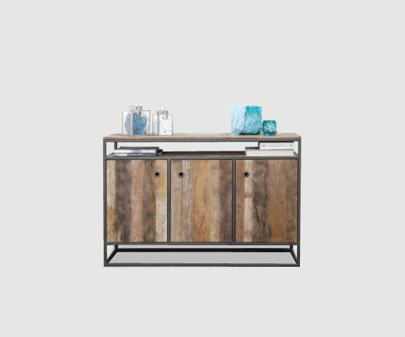 מזנון שלוש דלתות