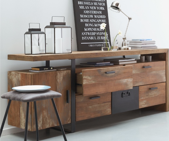 מזנון מעץ מלא ממוחזר משולב מגירות ודלתות