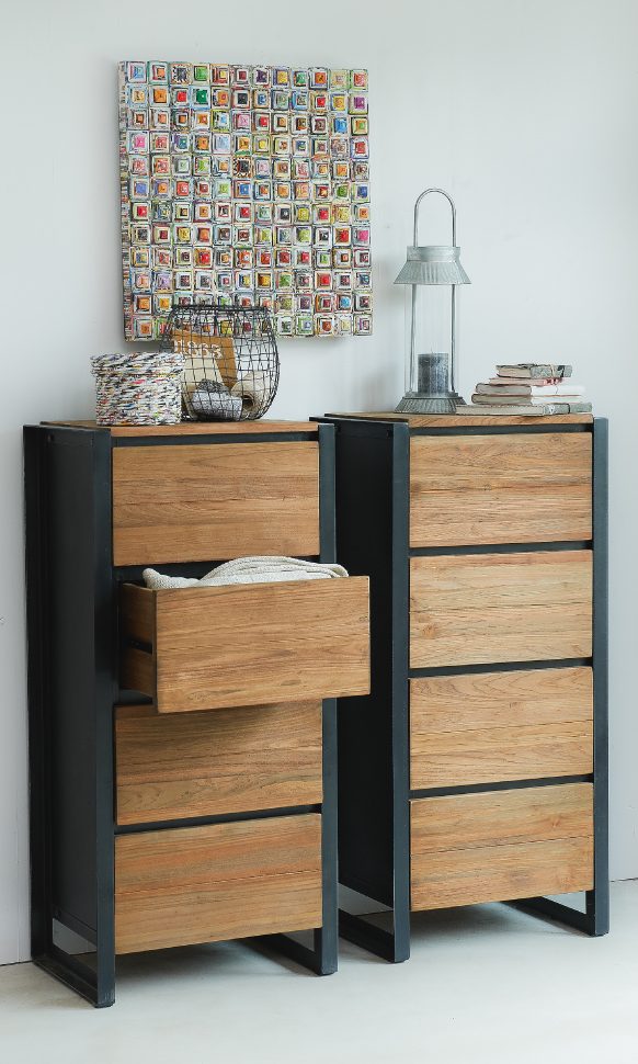 שידות מגירות מעץ וברזל