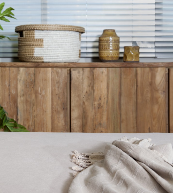 שידת דלתות מעץ מלא לחדר השינה