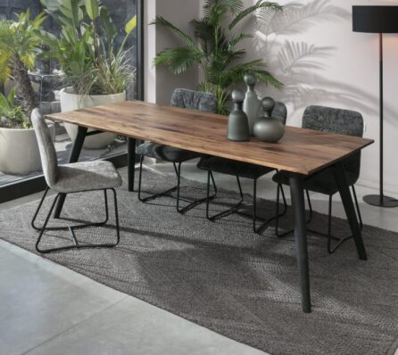 כיסא אוכל מרופד