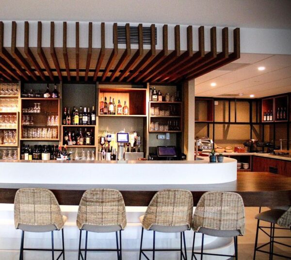 כיסא בר ראטן