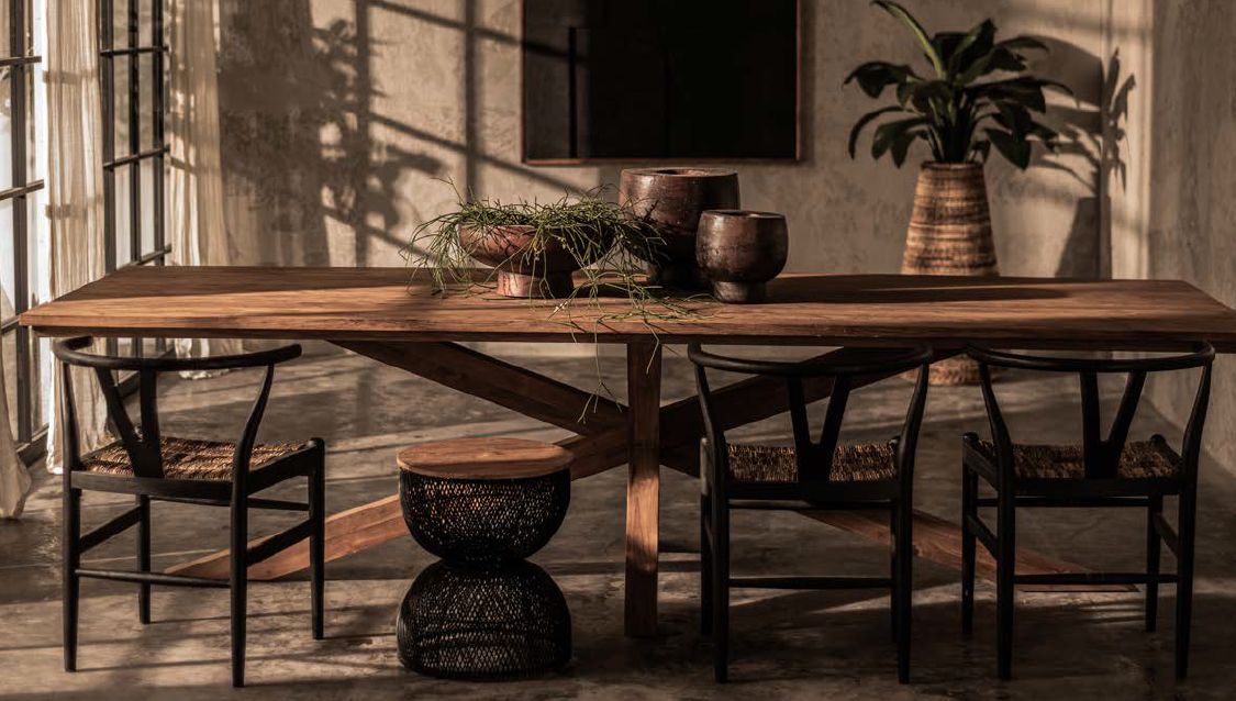 שולחן אוכל עץ מלא