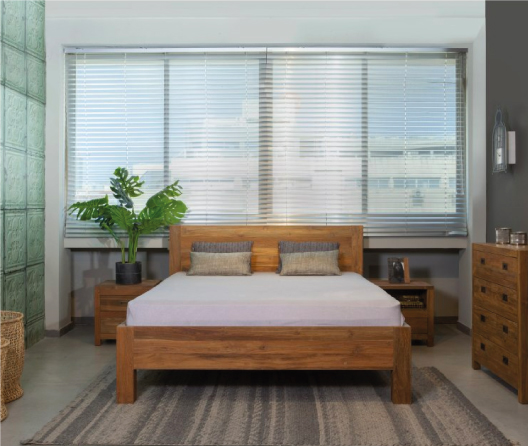 מיטת עץ מלא