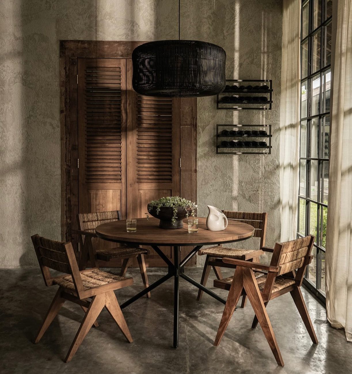 פינת אוכל עגולה